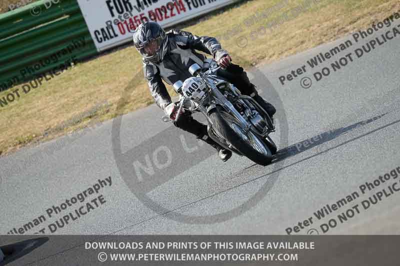 Vintage motorcycle club;eventdigitalimages;mallory park;mallory park trackday photographs;no limits trackdays;peter wileman photography;trackday digital images;trackday photos;vmcc festival 1000 bikes photographs